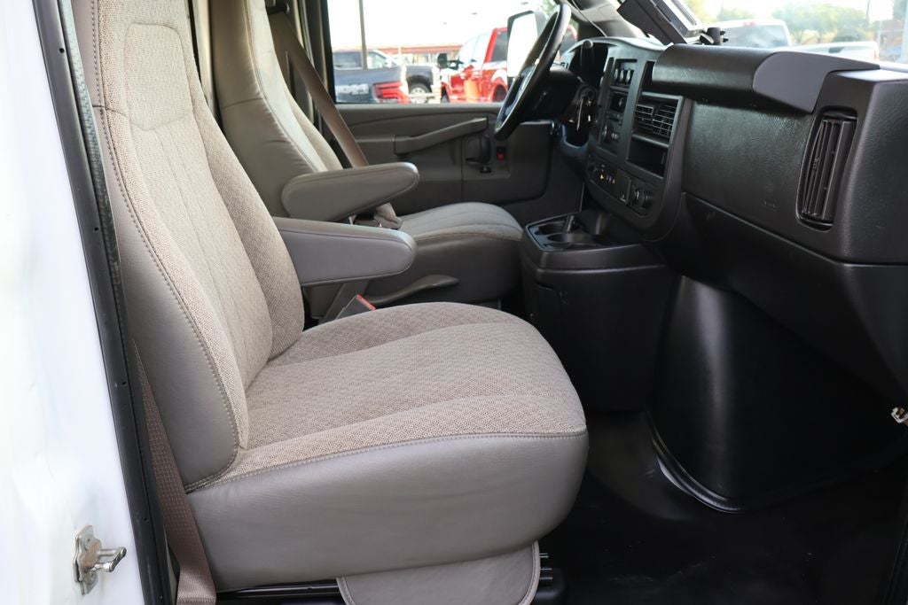 2021 Chevrolet Express 3500 Work Van Cutaway