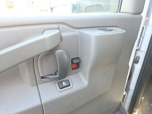 2021 Chevrolet Express 3500 Work Van Cutaway