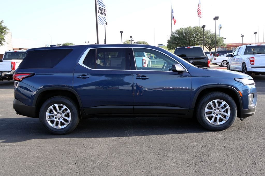 2022 Chevrolet Traverse LS