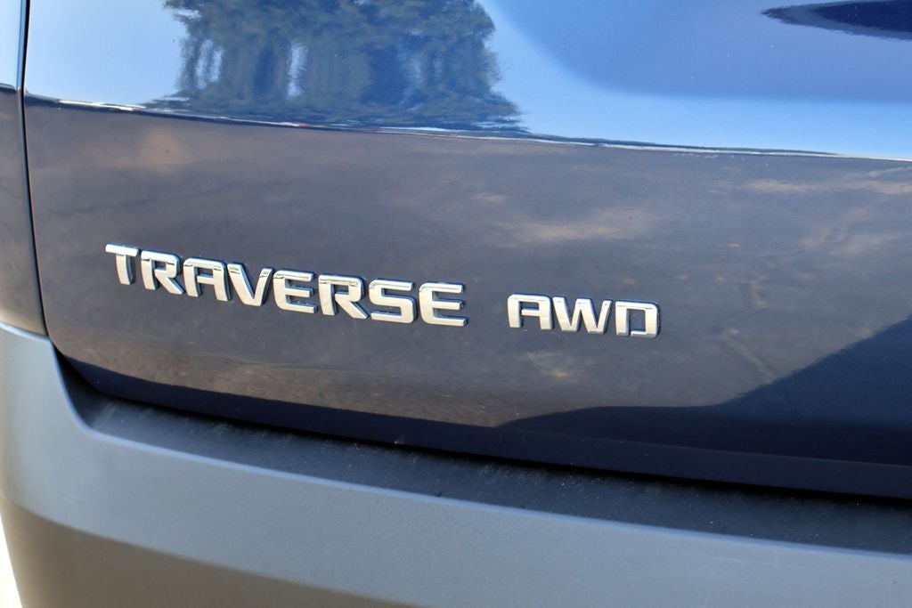 2022 Chevrolet Traverse LS