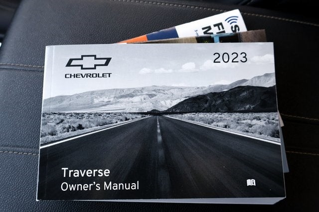 2023 Chevrolet Traverse LT Leather