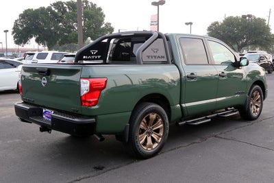 2024 Nissan Titan SV