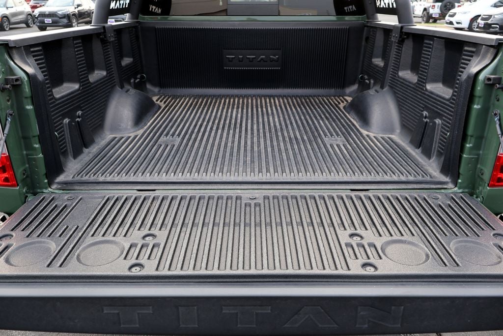 2024 Nissan Titan SV