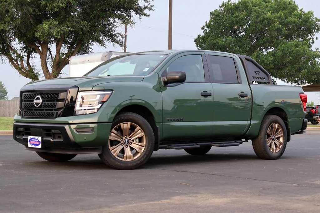 2024 Nissan Titan SV
