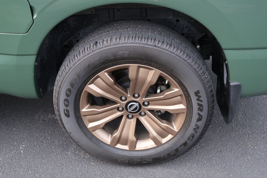 2024 Nissan Titan SV