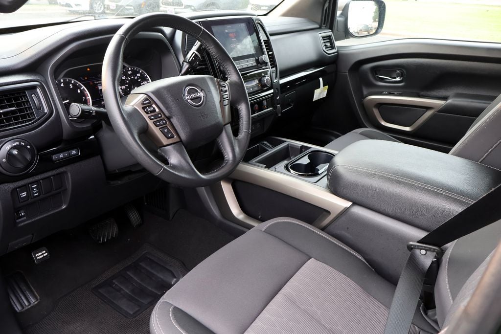 2024 Nissan Titan SV