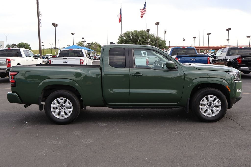 2024 Nissan Frontier SV