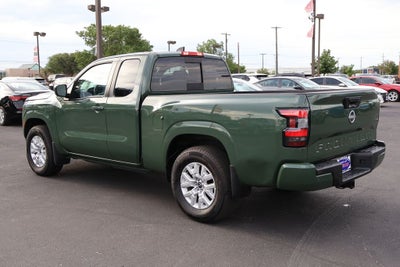 2024 Nissan Frontier SV