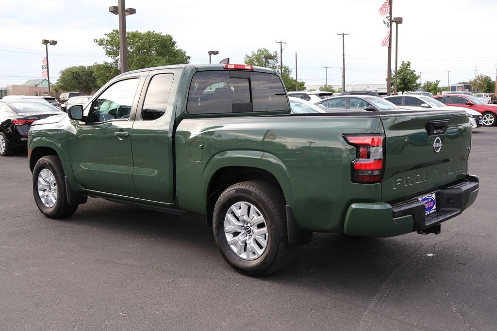 2024 Nissan Frontier SV
