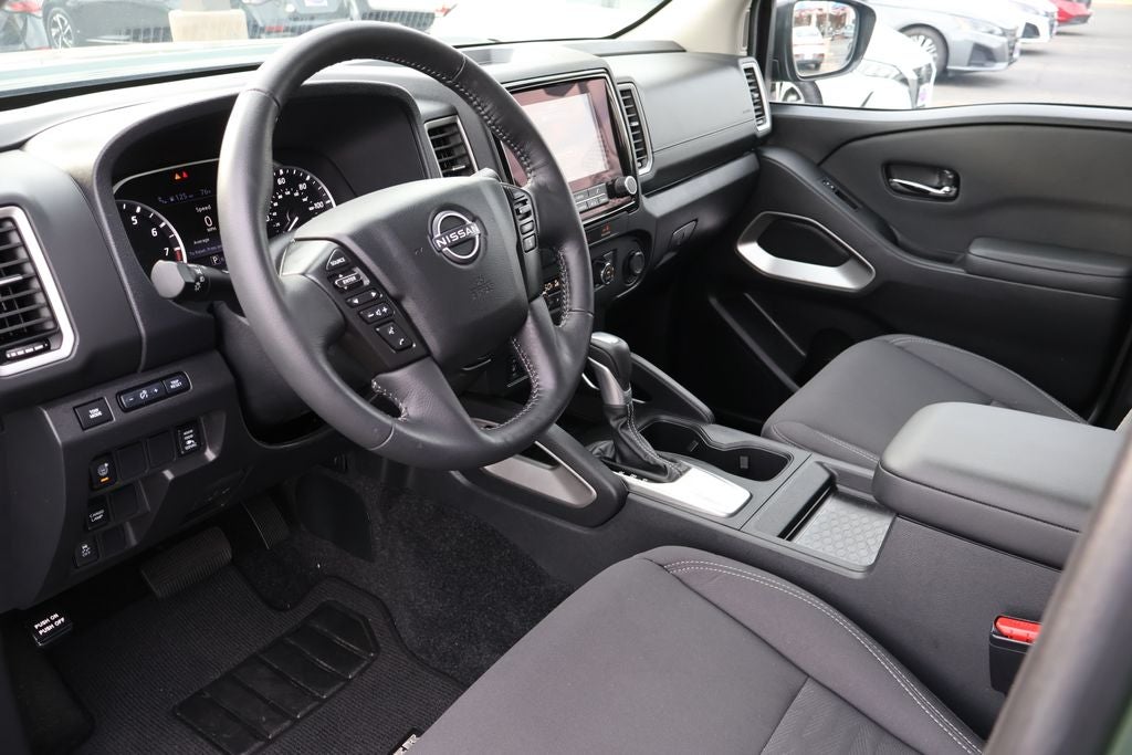 2024 Nissan Frontier SV