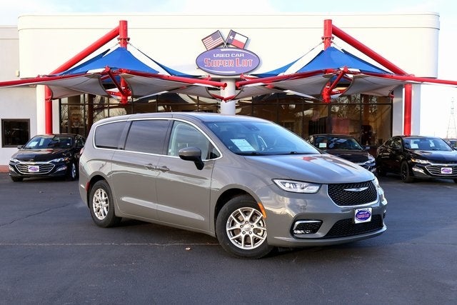 2023 Chrysler Pacifica Touring L