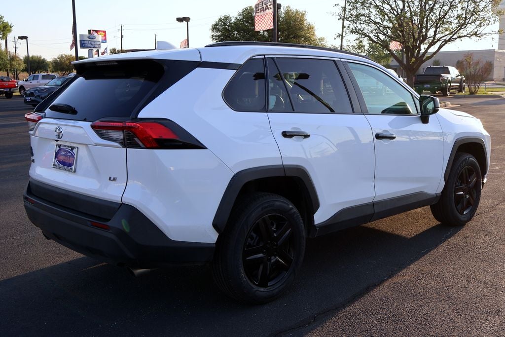 2021 Toyota RAV4 LE