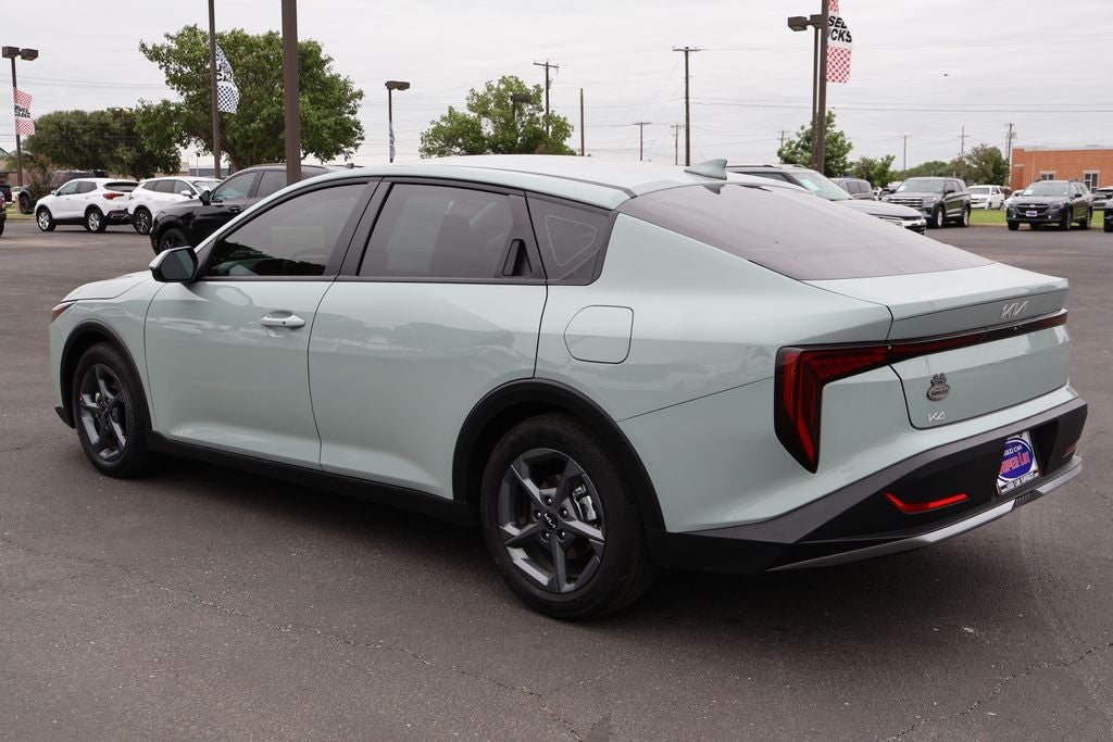 2025 Kia K4 LXS