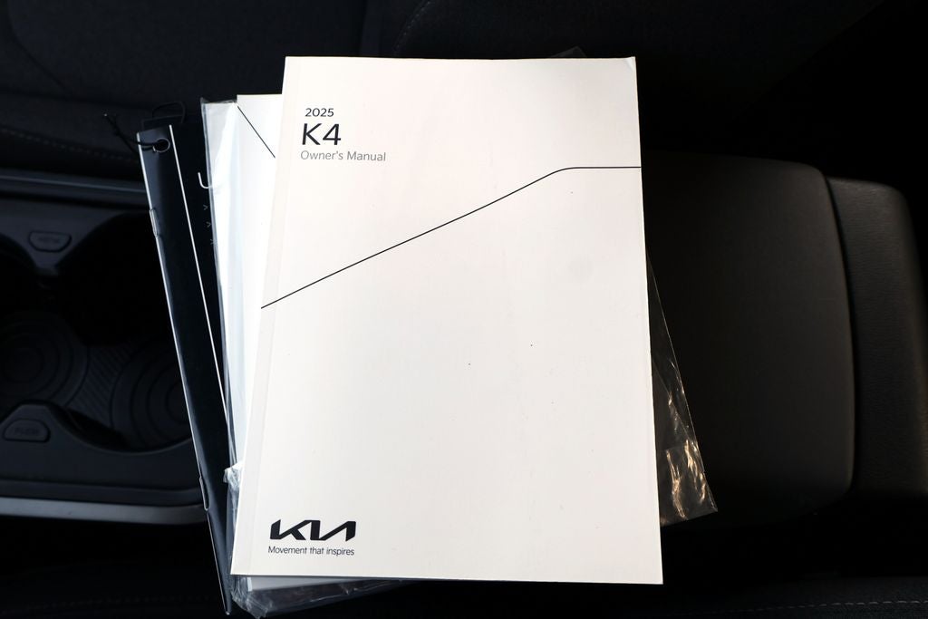 2025 Kia K4 LXS