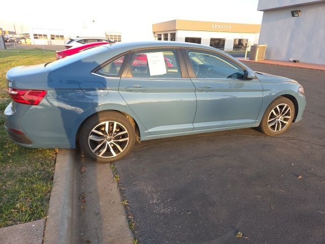 2025 Volkswagen Jetta 1.5T SE