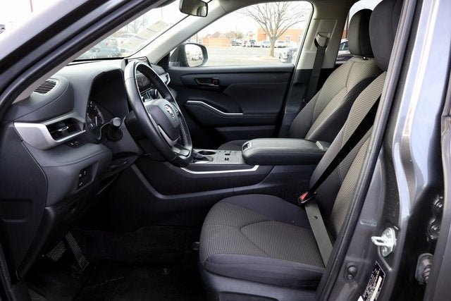 2024 Toyota Highlander LE