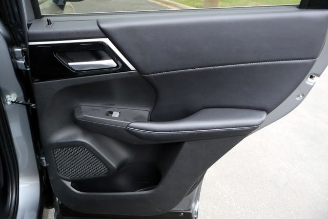 2024 Mitsubishi Outlander SE Black Edition