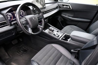 2024 Mitsubishi Outlander SE Black Edition