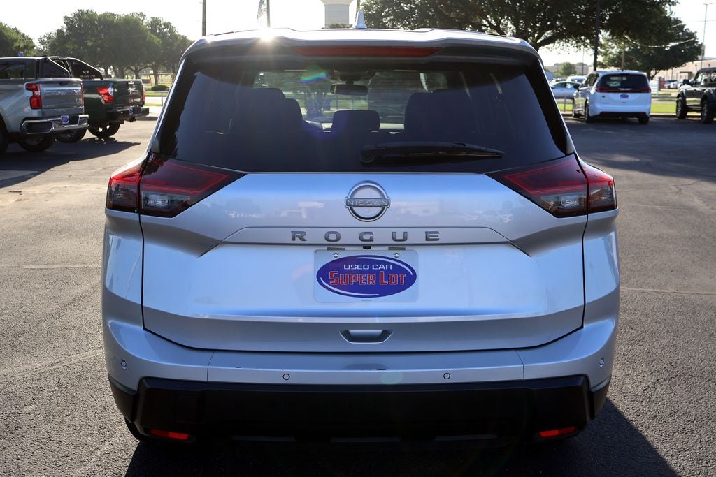 2025 Nissan Rogue SV