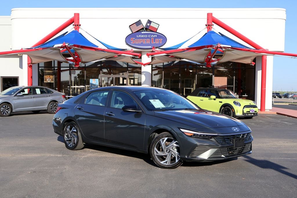 2025 Hyundai Elantra SEL Sport