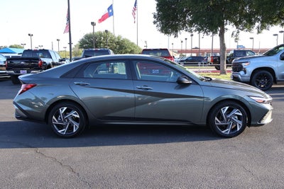 2025 Hyundai Elantra SEL Sport