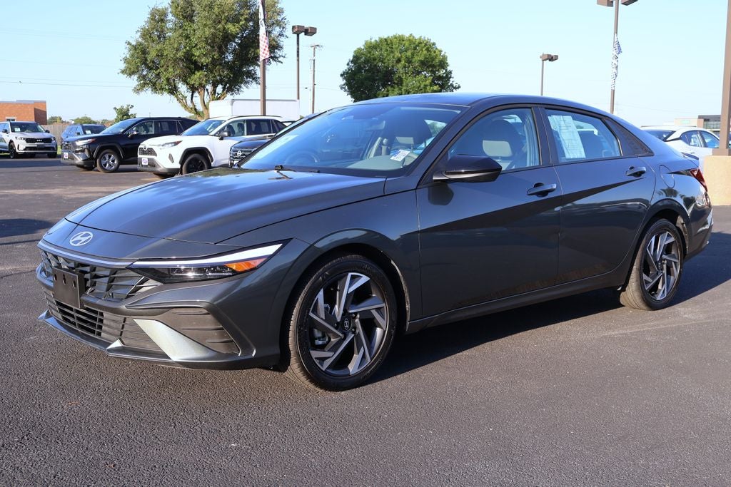 2025 Hyundai Elantra SEL Sport