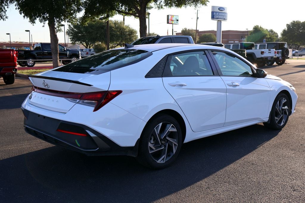 2025 Hyundai Elantra SEL Sport