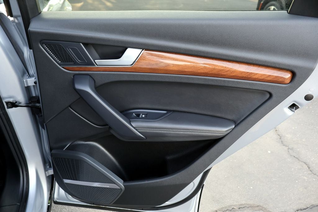 2022 Audi Q5 45 S line Premium quattro