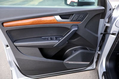 2022 Audi Q5 45 S line Premium quattro